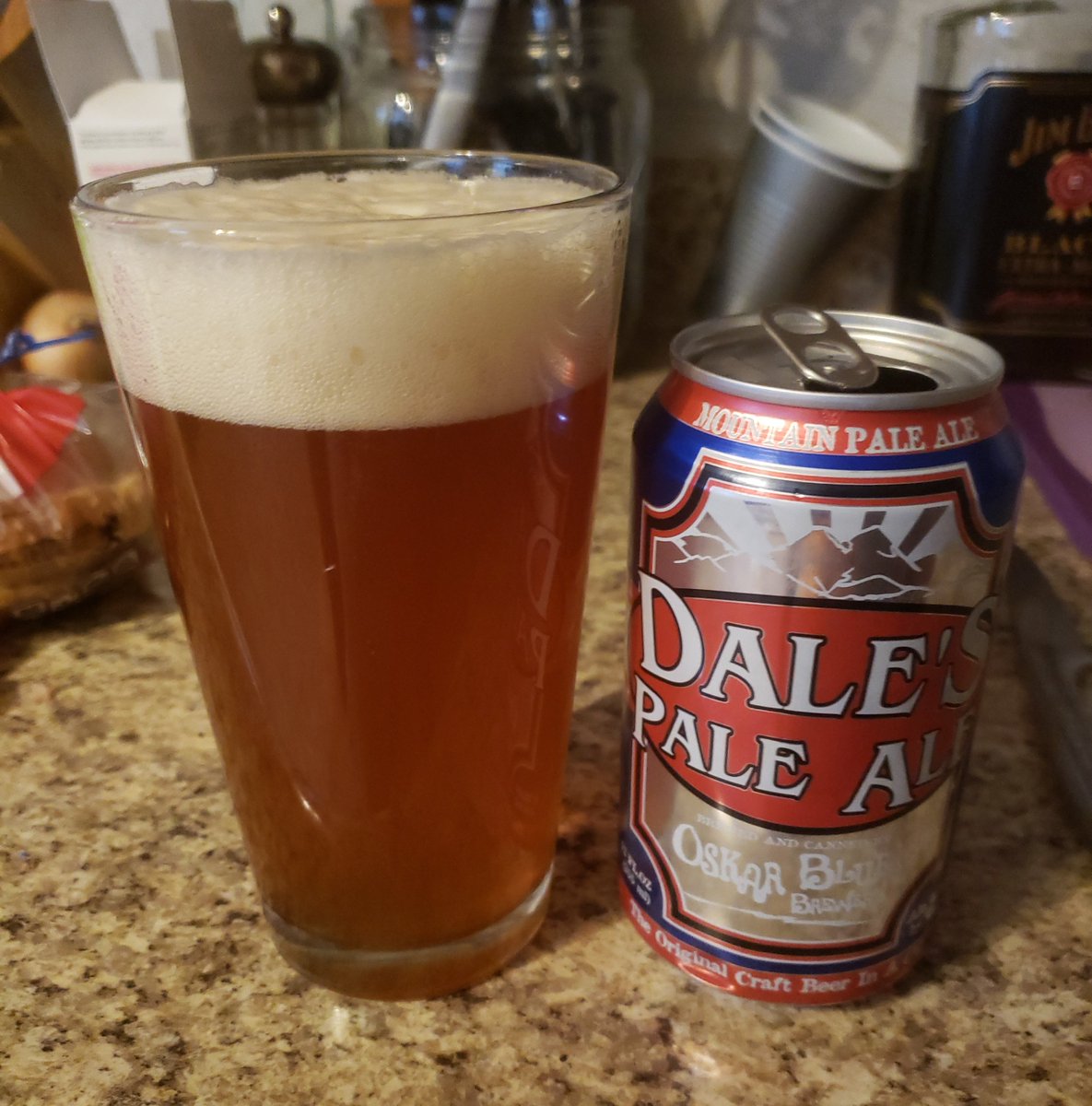 VIPvinnyD's tweet photo. Let the weekend commence with @oskarblues Dale's Pale Ale #NiceHead #beer #TGIF https://t.co/ggiNcZrDYu