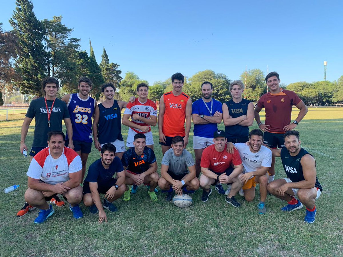 ¡Nos vamos al Plumazo! 🔜👏
#JCC7s ya está viajando a la ciudad de Paraná para una nueva edición del <a href="/SevenDelPlumazo/">Seven del Plumazo</a>, con la ilusión intacta de repetir el campeonato de 2017 🥇 
¡Éxitos, chicos!

#VamosJockey
#FamiliaRojaYBlanca 🔴⚪️