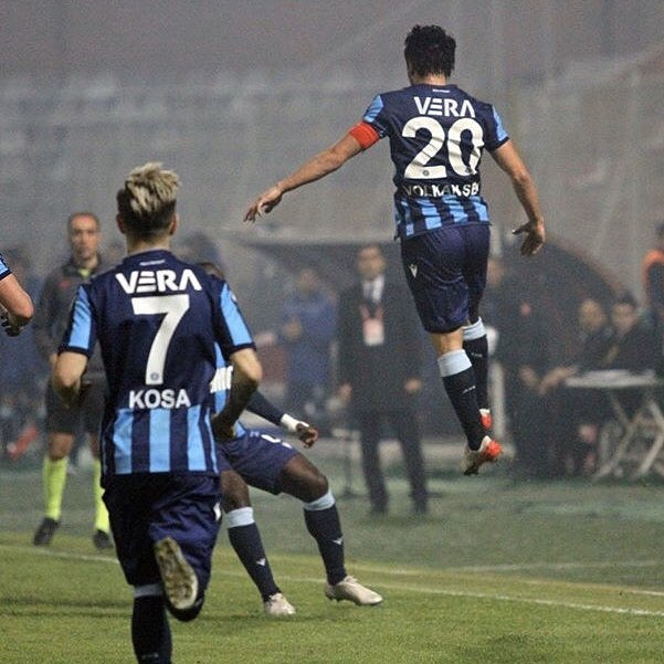 É um pássaro? É um avião? Não, é mais um voo de VOLKAN ŞEN ! ✈️