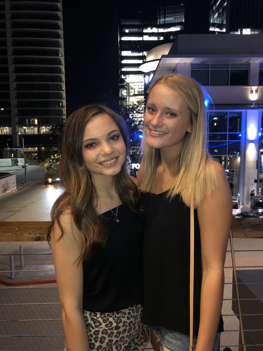 _jackiefarrar's tweet photo. HAPPY birthday mace!!! Can’t believe you’re ateTEIN🥺 Very blessed to have a friendship as long as ours! I hope you have all the good vibes today only😳🥳 I love you sm!!!💖 #skinny💅 https://t.co/wX8B5b5Isk