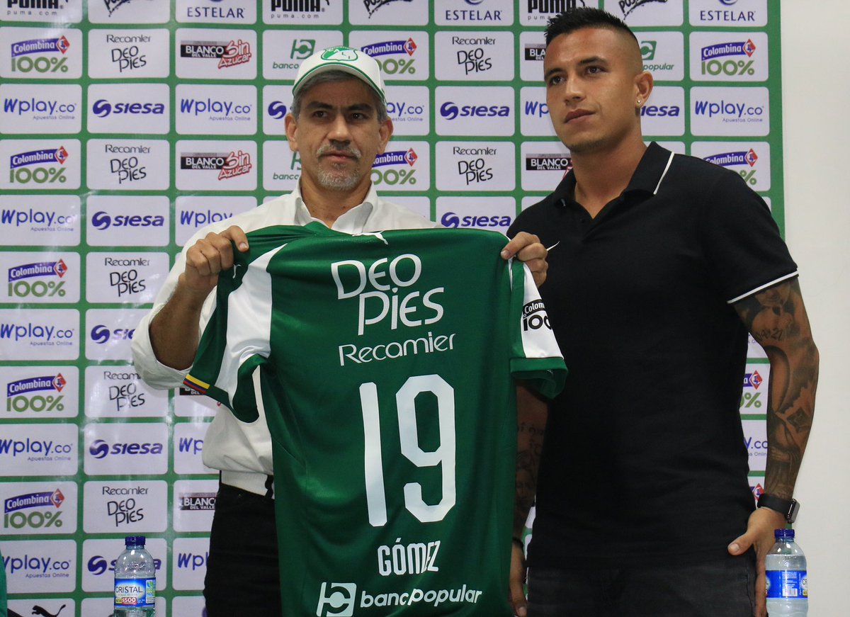 DeportivoCaliCP's tweet photo. El arquero David González y el lateral derecho Harold Gómez también son presentados oficialmente como jugadores de nuestra institución.

#JuntoAlCaliPorSiempre 💚💚💚 https://t.co/ZveED1HBfJ