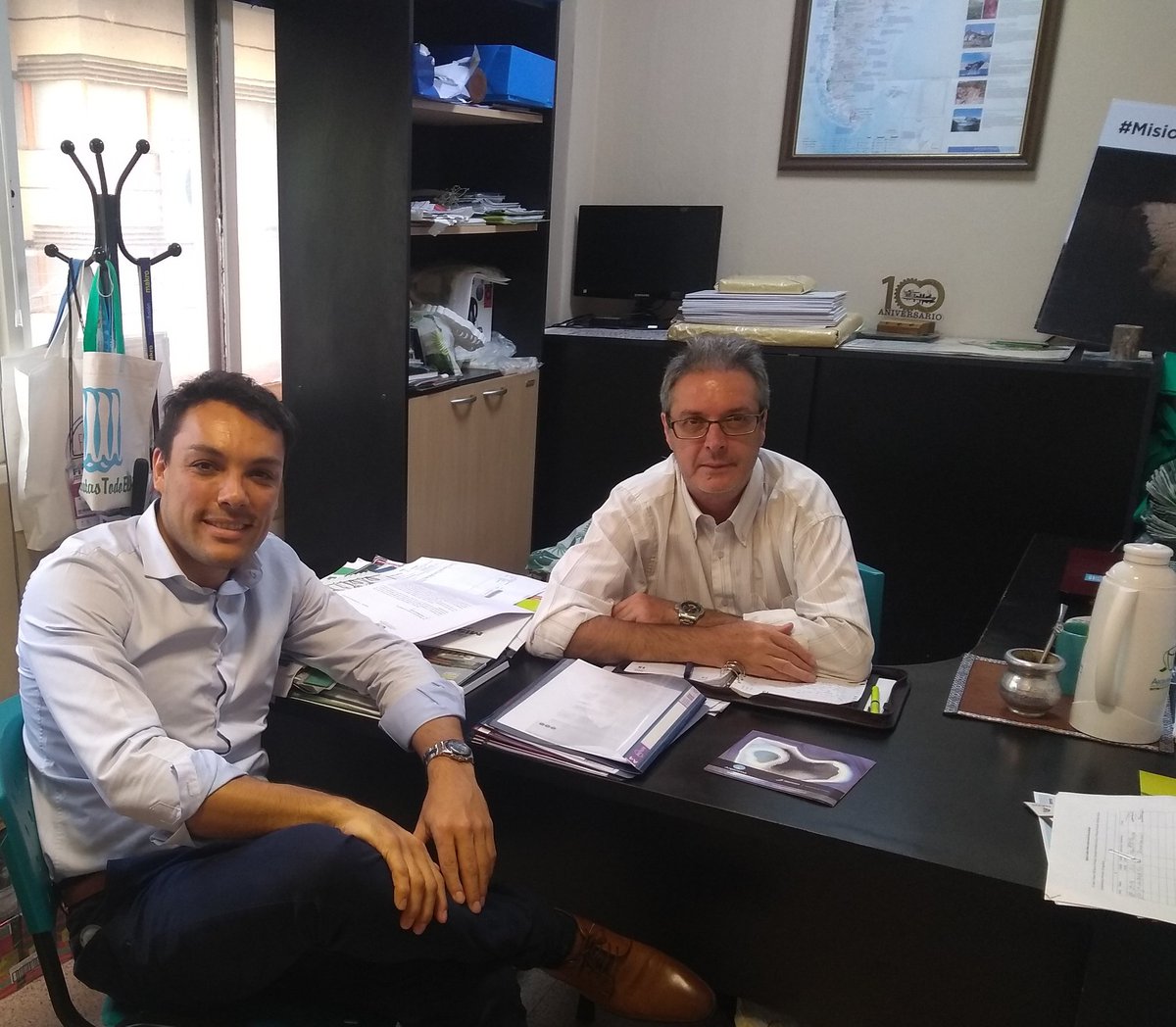 fervitelli's tweet photo. Un placer la reunión de hoy con el Subsecretario de Promoción y Marketing Óscar Degiusti. Agenda de eventos para la temporada de verano, proyectos de infraestructura, planificando el 2020. ¡nuevos desafíos! #TodosTenemosMisiones #Oberá https://t.co/zet6uJh3Qk