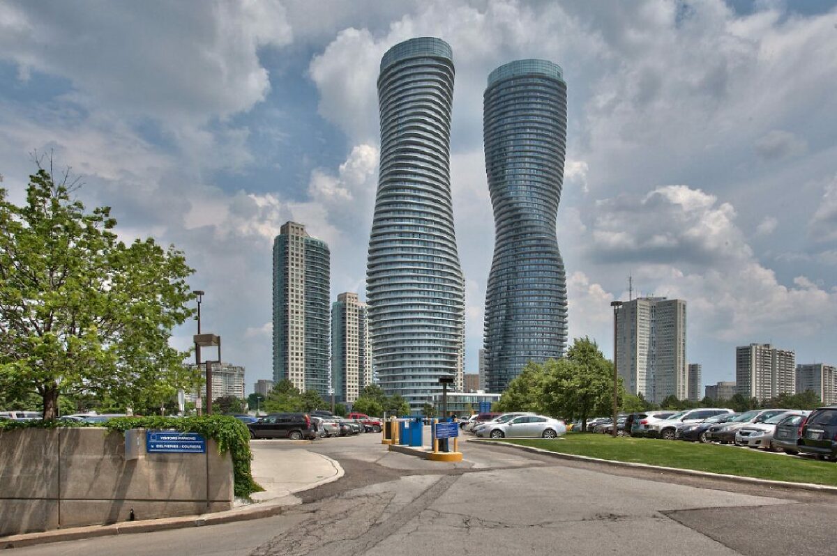 Condos411 tweet picture