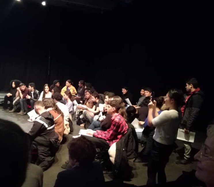 UnlIdf's tweet photo. À Bagnolet, avec beaucoup de lycéennes et lycéens, initiative  très enrichissante de la coopérative des idées. Pour les droits  de la jeunesse ici et dans le monde !
À l’occasion des 30 ans de la Convention internationale des droits de l’enfant. https://t.co/DycrxCfzj6