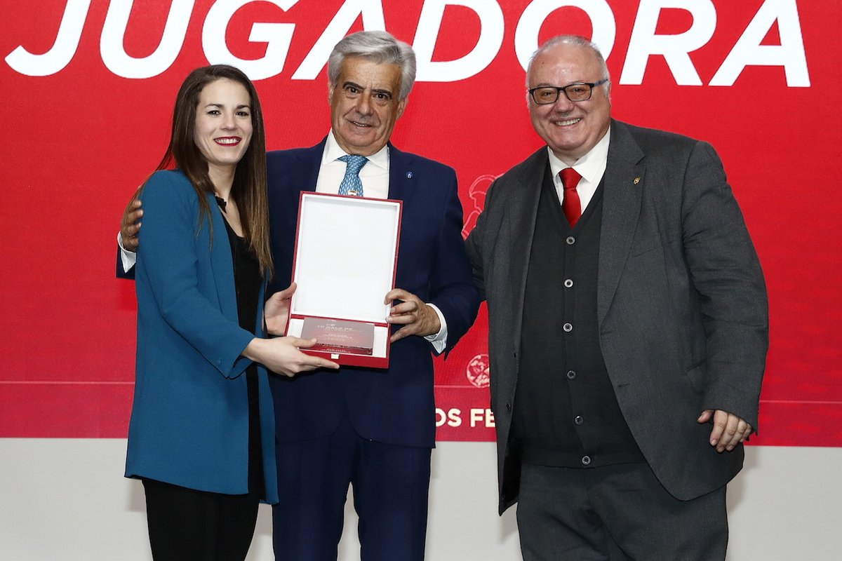 El Pescados Rubén Burela FS brilló ayer en la II Gala de Fútbol Sala de la RFEF, con reconocimientos colectivos e individuales en la temporada 2018-19, la mejor de la Familia Laranxa.