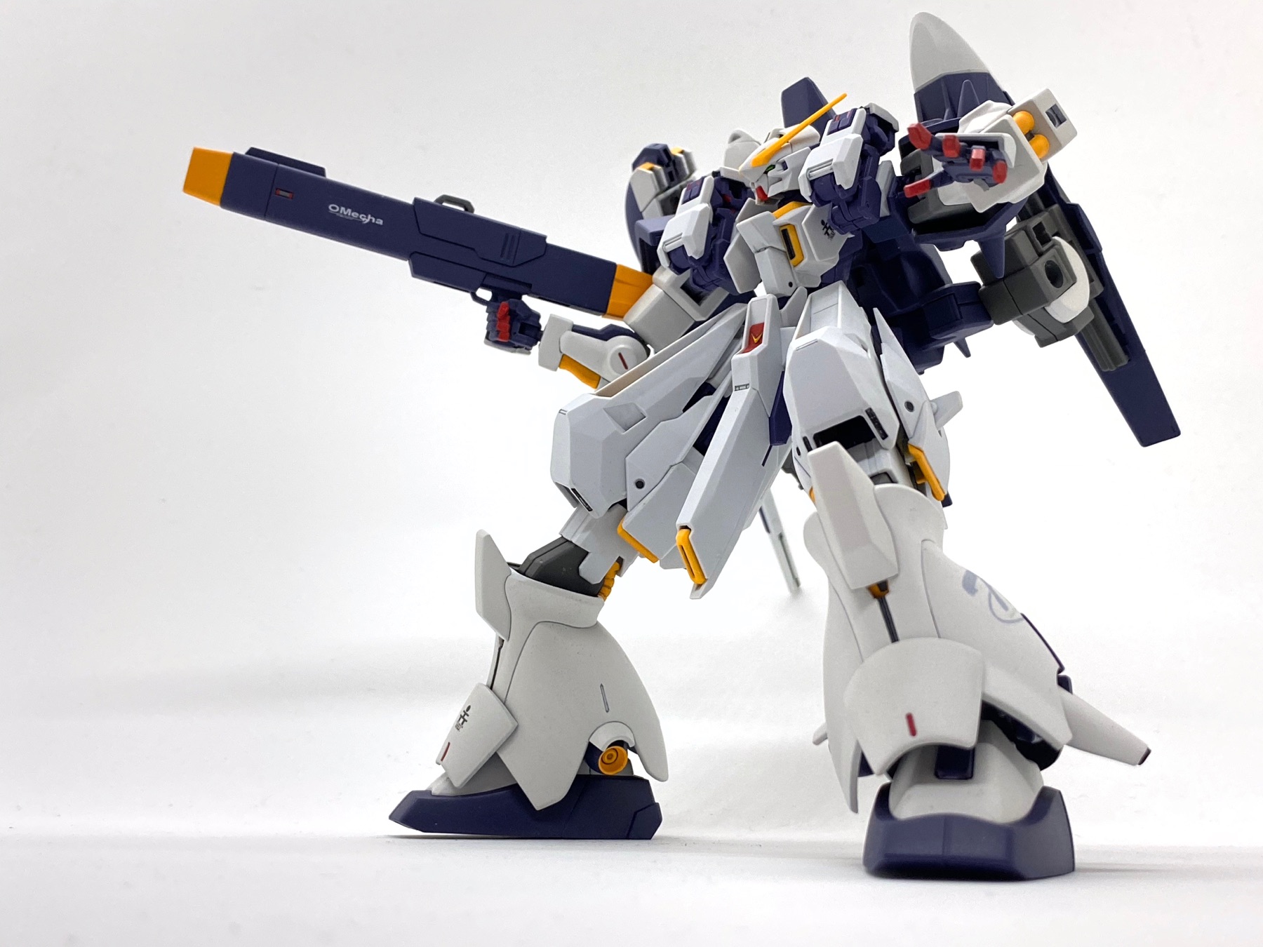 杉浦印字 別 ガンプラ部 ハイザックii 足の太いms特有のポーズ 結局黒背景で撮ってもあんまアド無かったので取りやめて せっかくなんでふだん撮らないポーズ写真撮ってみた いよいよもって宇宙世紀のmsかわからない このためだけに次元ビルド