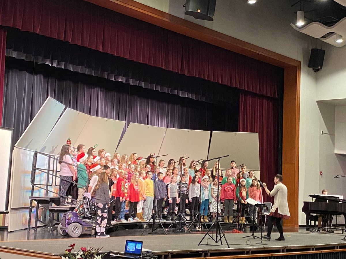 monicadaigler's tweet photo. You can learn a lot by seeing the world through the eyes of a child...’tis the season of giving! Merry Christmas and Happy Holidays from #starpointIS @StarpointCSD https://t.co/RCL8vGXFvz