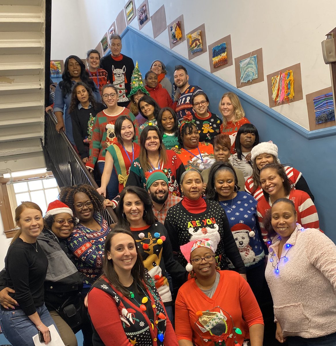 McClellanEleme1's tweet photo. Happy Holidays from the McClellan Staff! @CPSNetwork6 @ChiPubSchools https://t.co/KuhKtXylLQ