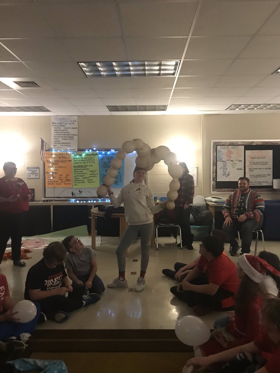 LindseyLinnae's tweet photo. Between door decorating contests, parties, end of semester craziness, and all of the other Christmas festivities, I am leaving for break utterly exhausted but with an incredibly full heart. I love these kids, my team, and our school. Merry Christmas, everyone! #crimakingmemories https://t.co/7UT8JYO006