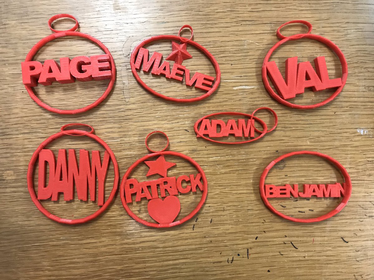 VBaxter4th's tweet photo. My 4th graders designed ornaments in @tinkercad and printed on our @makerbot #stemd205 #makerspace @FieldD205 @D205Foundation @MakerEduCollect https://t.co/4Yk5K2y8bU