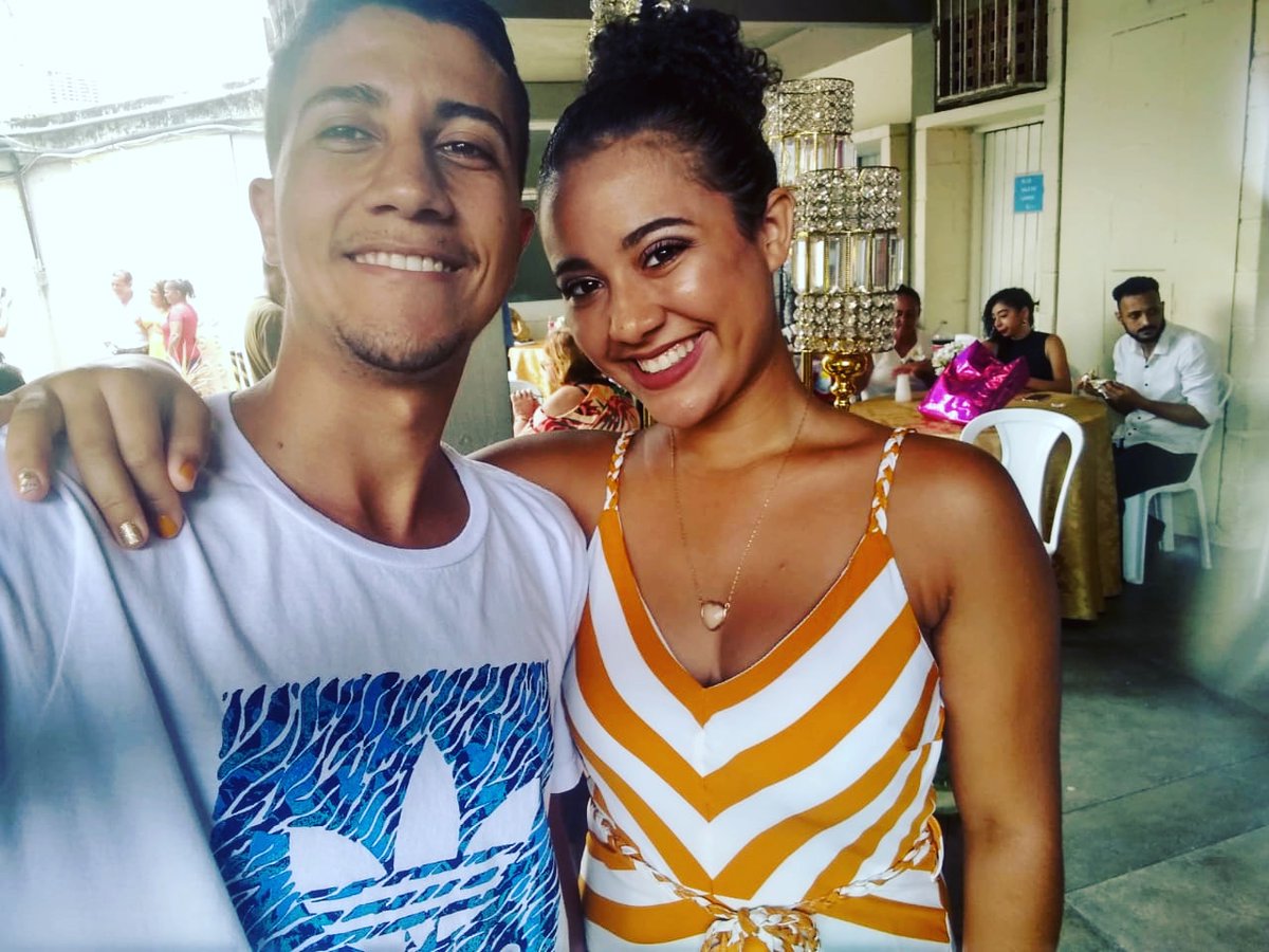 ruan_vieira99's tweet photo. Você me traz sorte é o meu talismã, sonho com você, quero ter você todas as manhãs ♥️ #FORMADA2019 🥰 https://t.co/WYXnv38kxT