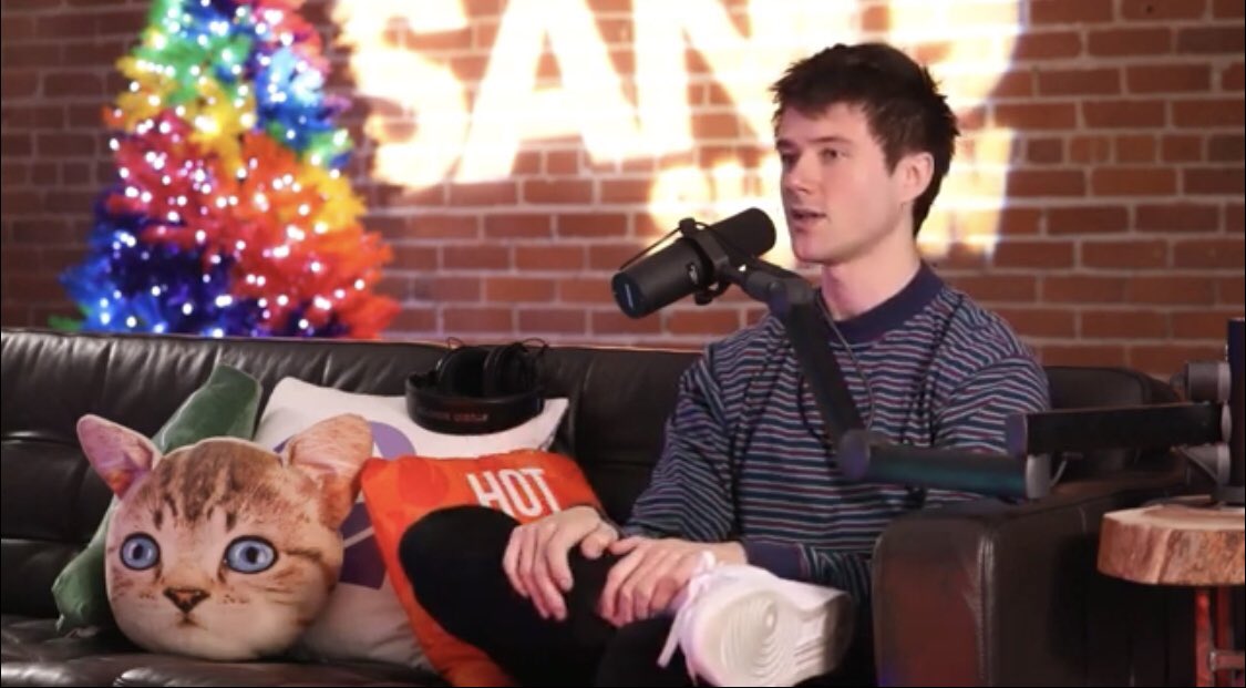 alecbenjamin tweet media