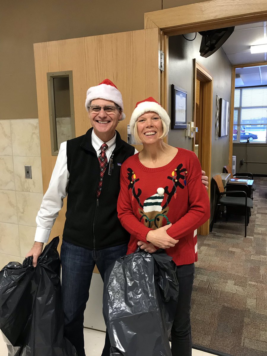 catgill10's tweet photo. Before...and after 😁. Congrats @schroederms_gf students and staff for raising $3500 for student holiday gifts! Fear the beard! @BrennerTerry @GFSchools https://t.co/hjvV96dnxB