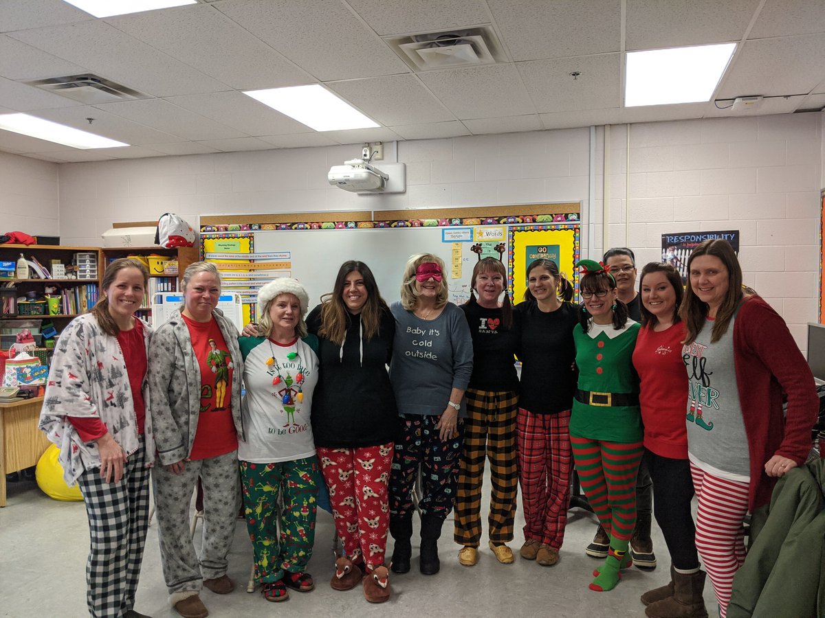 MrsHacheSTC's tweet photo. A great finish to our week with PJ day! Hope everyone has a wonderful Christmas with family and friends. https://t.co/Uuz1IPib9d