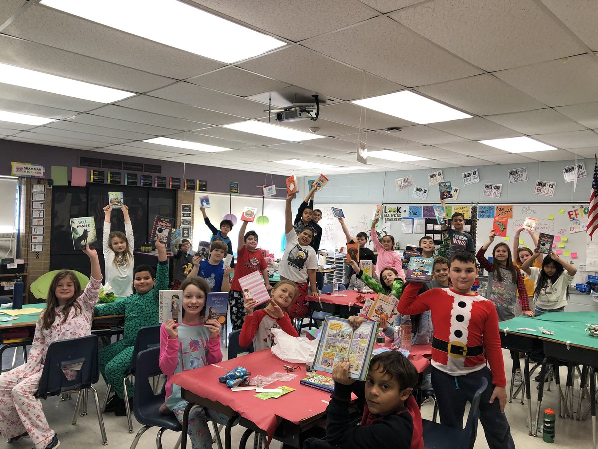 Our secret ❄️ book exchange was a huge success! Lots of smiling faces with new books to enjoy over the holiday recess! 📚☃️