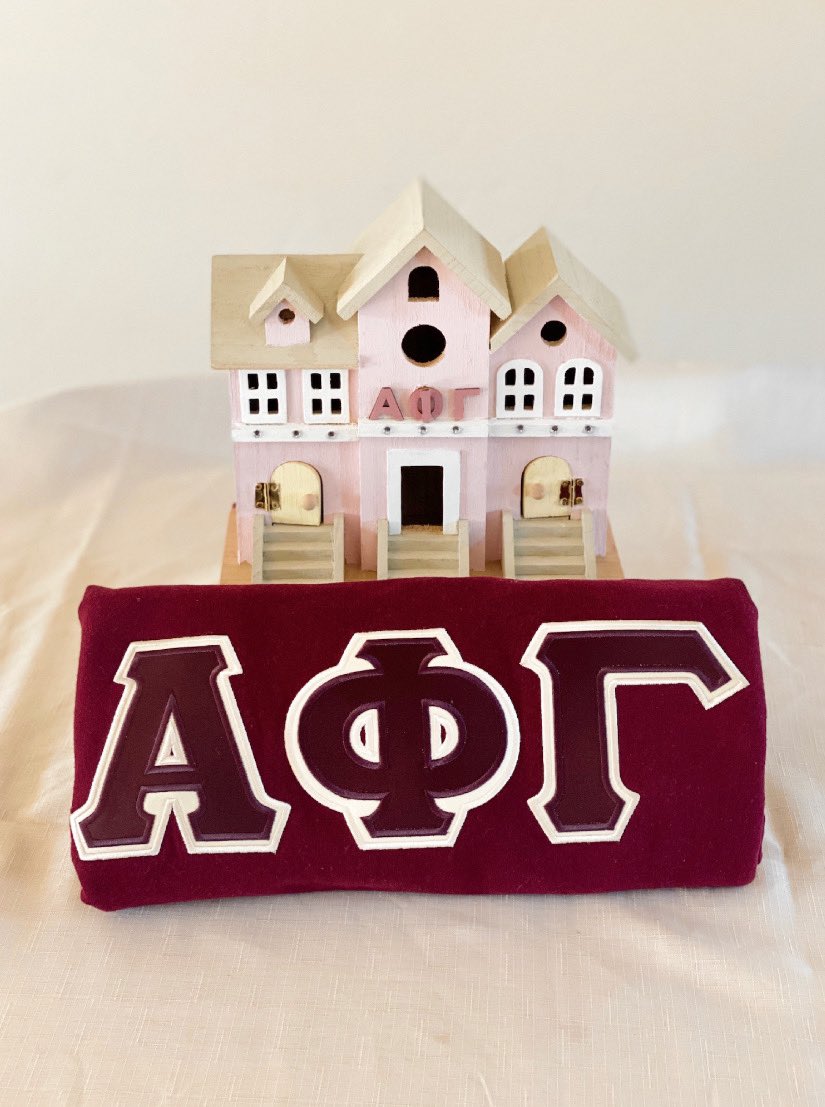 uaaphig's tweet image. Home is where sisterhood can be found💗🏠 “A house is built with walls and beams; a home is built with love and dreams” -Unknown. 
#APhiG #SisterHouse #DeltaChapter 
💖instagram.com/p/B6UaxA7ggeA/…