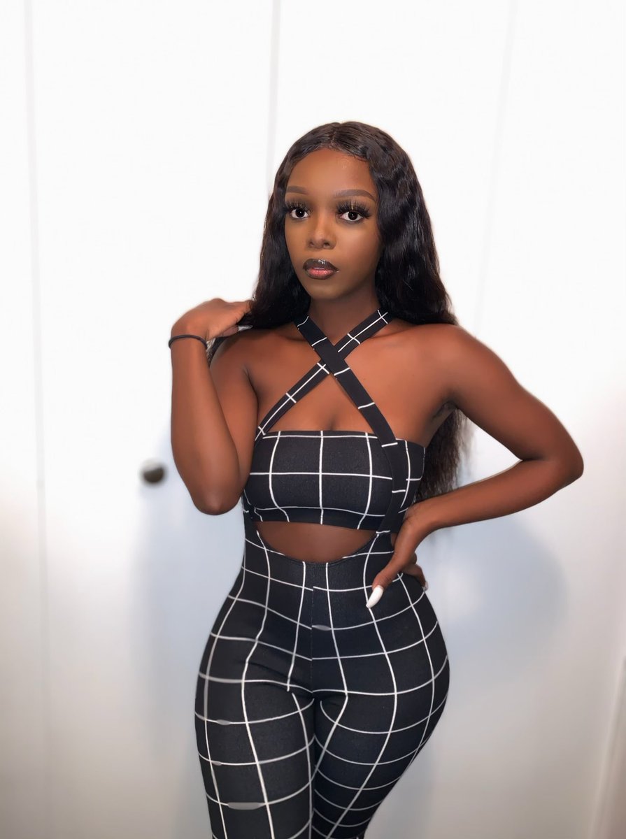 RadianceFirst1's tweet photo. @FashionNova never disappoints‼️💋 https://t.co/vnSR5rFdxH