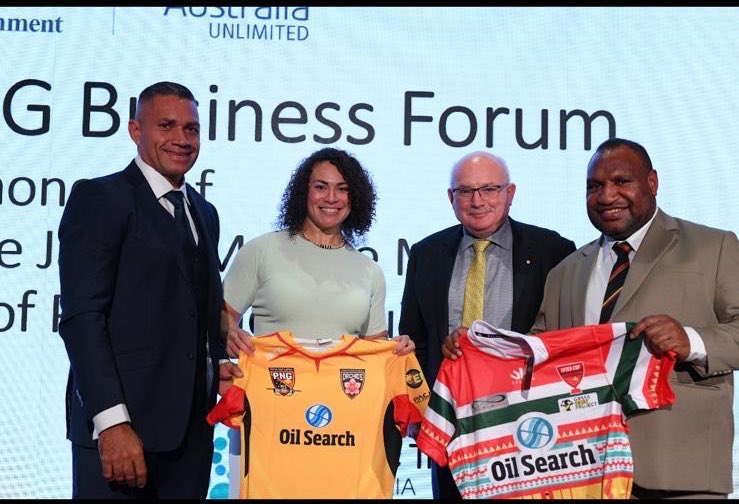 grassskirtproj's tweet photo. We’re looking back on the year &amp; everything @grassskirtproj has achieved in 2019- we held the inaugural #HeveaCup #rugby9s Carnival &amp; Wellness Expo on #internationalwomensday, launched the #PNGArtsPrize &amp; even delivered our prototype #GymInABox to cap the year off! https://t.co/vUZ27QRsoQ