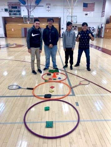 THEGSD200's tweet photo. Even our Grandview High School PE classes got into the holiday spirit this week!

On Monday, students did a relay race to build snowmen using only the sports equipment provided. The students were proud of their creations! #GreyhoundProud https://t.co/7RSHU2E5Fj