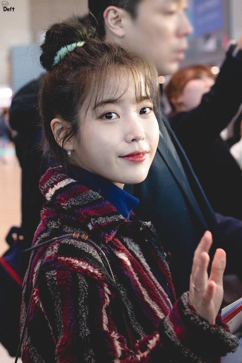 archiveljn's tweet photo. 191219
cr. iudeft0516 
#아이유 #이지은 #IU #JIEUN https://t.co/BvSsVaDDIX