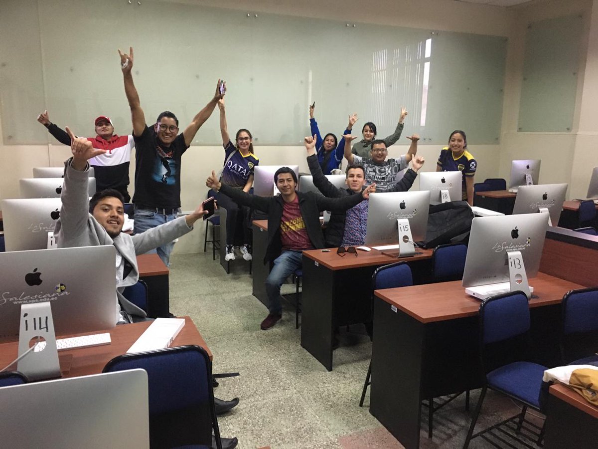 ComUPSCuenca's tweet photo. 🏆⚽ Ganadores en el #deporte y en la #Universidad 👏👏👏

Luego de la #final a terminar las 🎥🖥 #CapsulasNavideñas, esto si es compromiso 💪

¡¡¡Felicitaciones campeones 🥇🎓!!!

#ComunicacionSalesiana https://t.co/jZAMrEzJqc