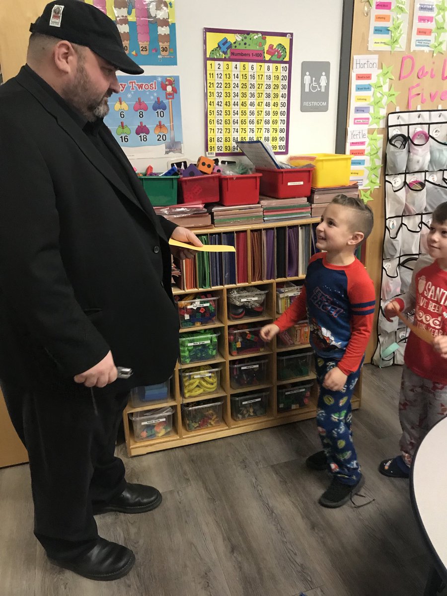 huffstet1's tweet photo. All aboard the Polar Express ⁦@PLPLowerSchool⁩ https://t.co/yDBwPFWHKg