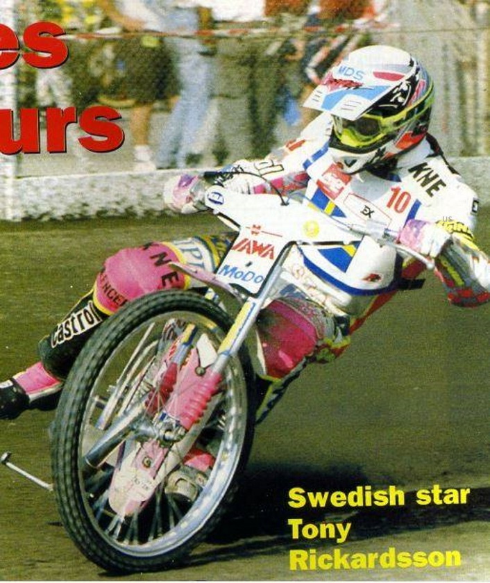 UprightSpeedway's tweet image. The Wiggy fans aren't happy but tests have been done, the referee &amp;amp; machine examiner are happy. No foul play has been detected and Tony Rickardsson wins heat 4 of the #FridayVoteOff #Final16 with 38.7% of 367 votes, Wigg second on 33.8%, Briggo 3rd.