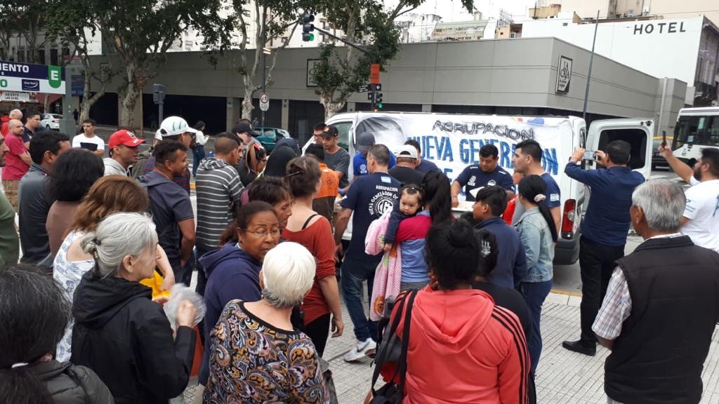 #VIERNES 
#NAVIDADSOLIDARIA
 #JUVENTUDSOLIDARIA
Con los compañeros de la   agrupación #NuevaGeneracionDeComercio
Terminando la semana de la mejor manera 
#CenaSolidaria #PlazaCongreso.
#JUVENTUDSOLIDARIA @ Ciudad Autónoma de Buenos Aires @ Ciudad Autónoma de Buenos Aires