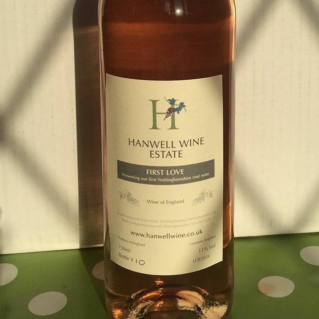 HanwellWine's tweet photo. New Hanwell ‘first love’ rose dry red apples flavours from our 2018 red grapes. #firstwine #rosédebut #englishwine #nottsnews https://t.co/tBXsB6Bbqy https://t.co/dulJ77YuC4