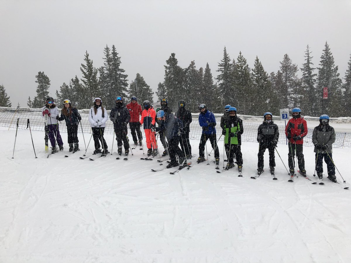 rougemontskiing's tweet photo. Last day... powder day ❄️❄️❄️ https://t.co/MMnm69Ladl