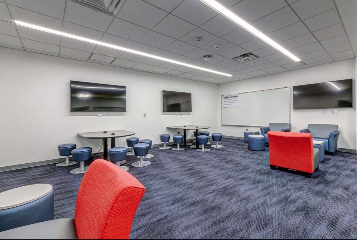 FuseAlliance's tweet photo. This renovation installation of @TarkettContract #powerbond Haywire hybrid resilient planks by @OneSourceFloors features organic and geometric qualities that are intriguing without being overpowering. product design: @JhaneBarnes 📸Chad Davis #K12design #commercialflooring https://t.co/mYmTKXBZYW