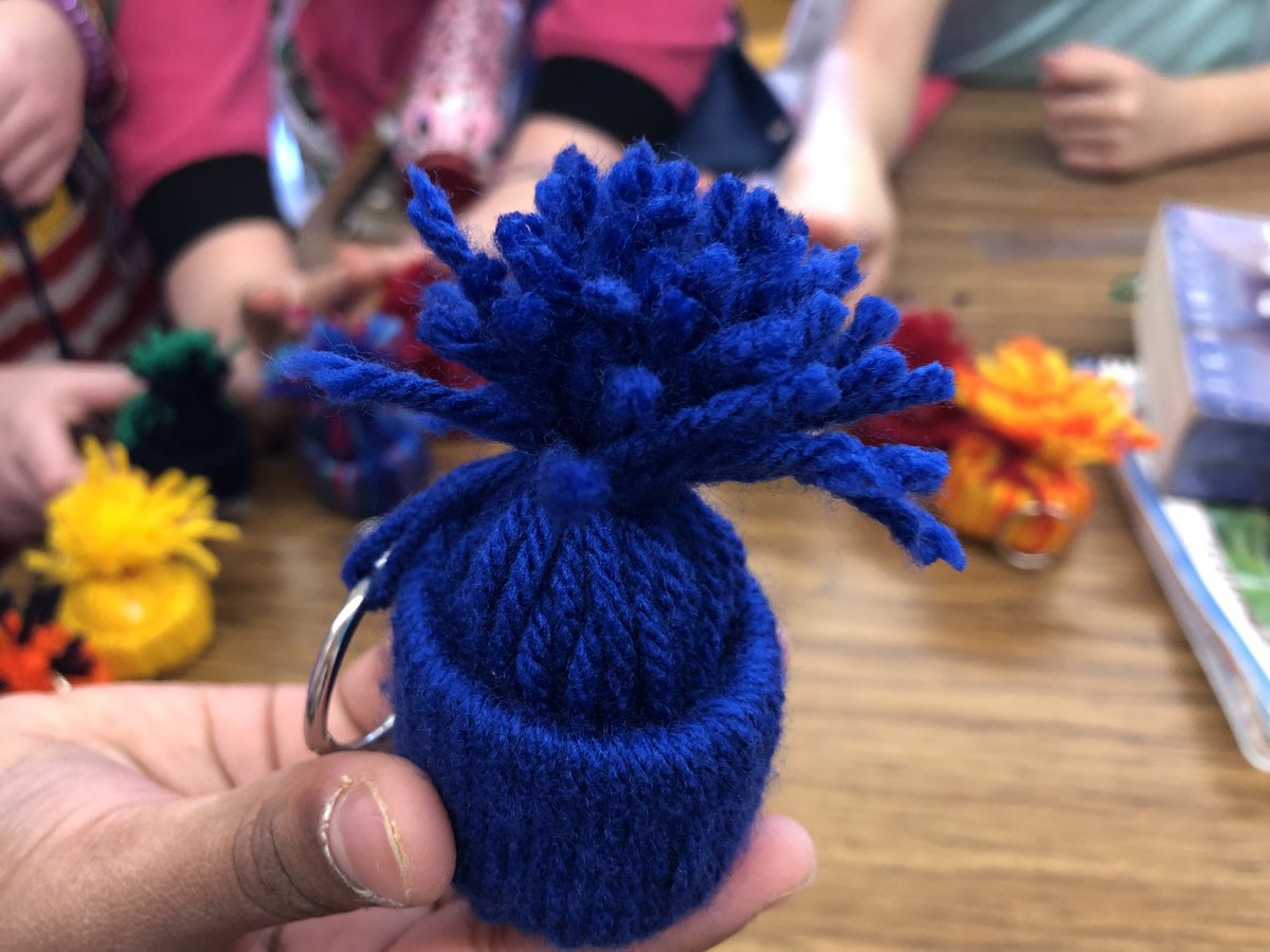 4Baho's tweet photo. Ss has a blast making mini winter hat keychains as part of a sequence text structure lesson. #MahwahConnects ⁦@JKSMahwah⁩ https://t.co/HI2yqD4Vqi