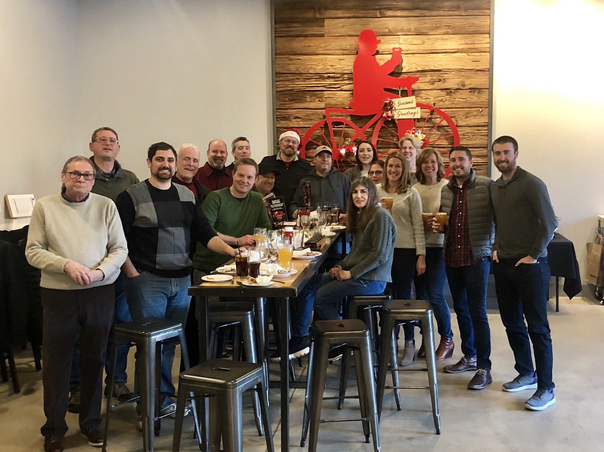 NaveNewell's tweet image. Last celebration before the holidays! @conshybrewing #navenewellway #keepthingsfun #happyholidays2019