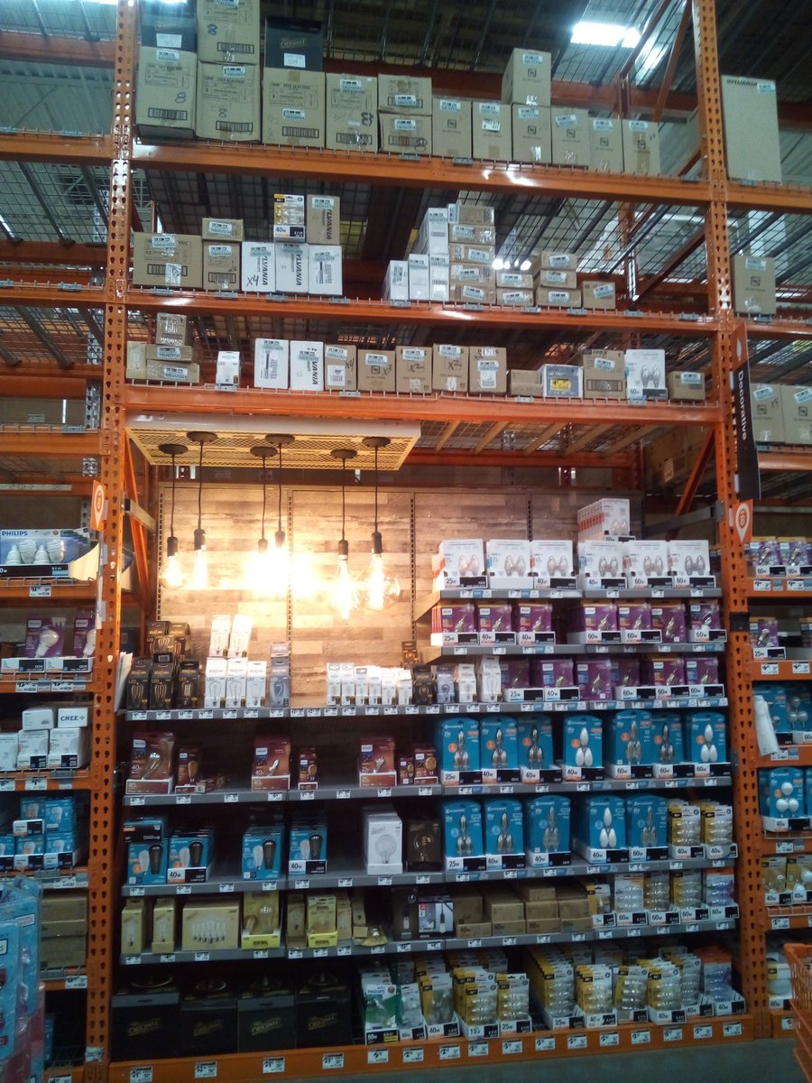 RTomkins4's tweet photo. HD#0941 D27 BULBS! With an extra hand from Sam, we fixed the secondary disaster that had been developing. Thank you for your help!
#teamwork #BleedOrange #CustomerService #gettingitdone @KevinLent13 @THD0941 @rgalante_46 @CymermanLori @ https://t.co/GjlUXt7U3t