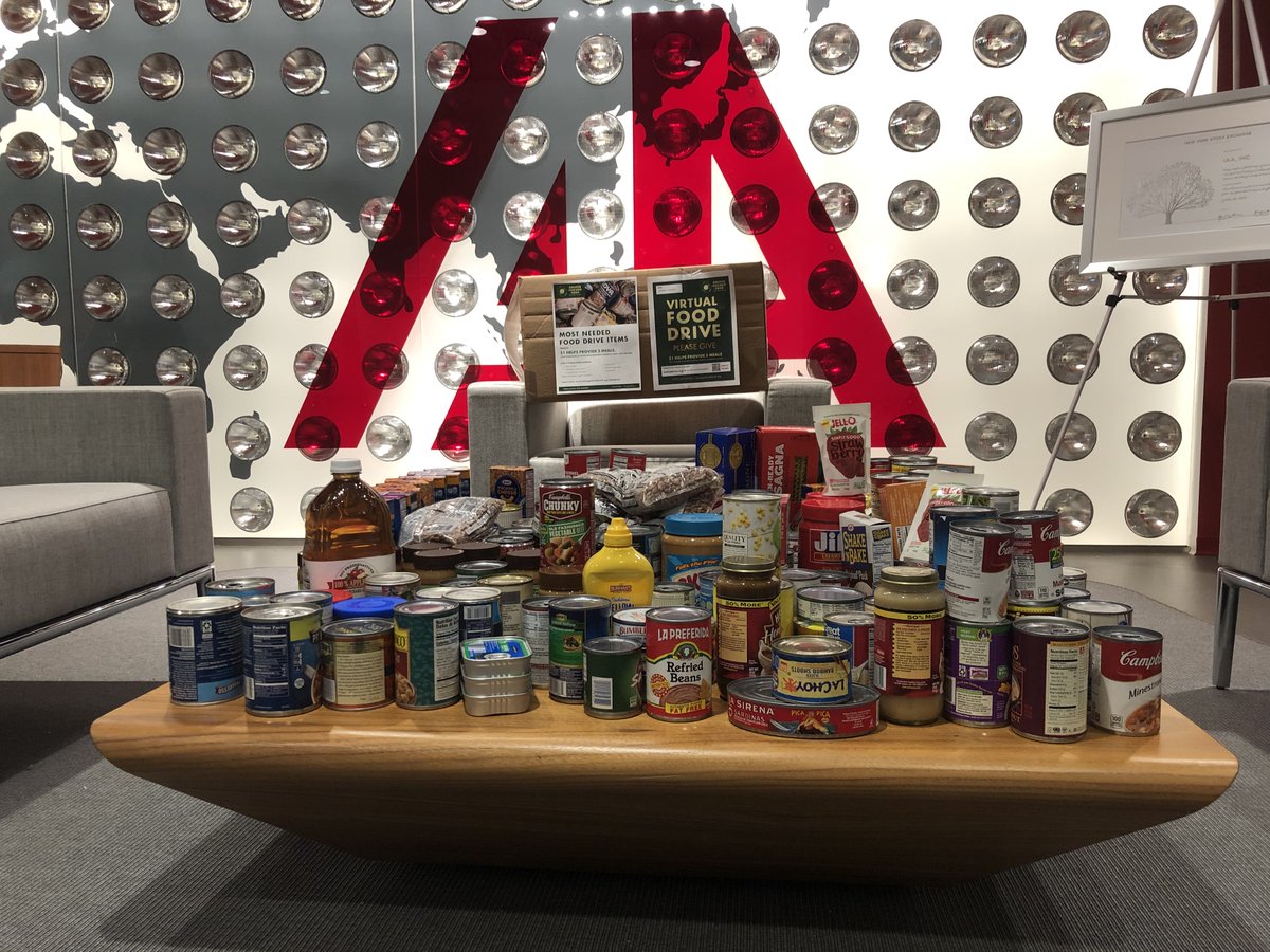 IAA_Auctions's tweet photo. We wrapped up Holiday Spirit Week with #TeamIAA today. What a blast! From gift exchanges and charity drives to holiday sweaters and game days - it’s been fun celebrating together across all our locations as a company. Happy Holidays from IAA! https://t.co/YBJTLb2Djx