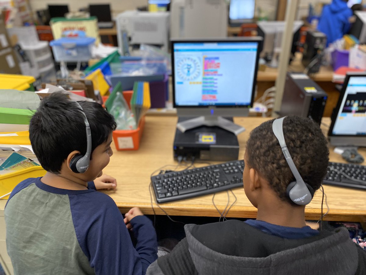 kimlgeorge's tweet image. #CSEdWeek & #HourofCode may be over, but we’re moving #BeyondtheHourofCode
#CSforGood #AI 
Functions, events, & variables
Oh my!
Explore ethical machine learning 
@codeorg #WhyLP #truenorthbrunswick