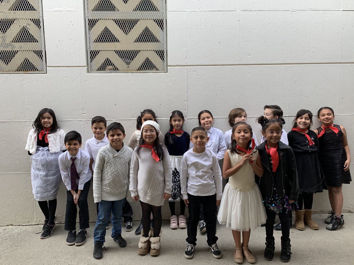 Gerivarela1's tweet photo. Our third grade winter song performance was wonderful. #thirdgraderock https://t.co/w2NUyQIcfa