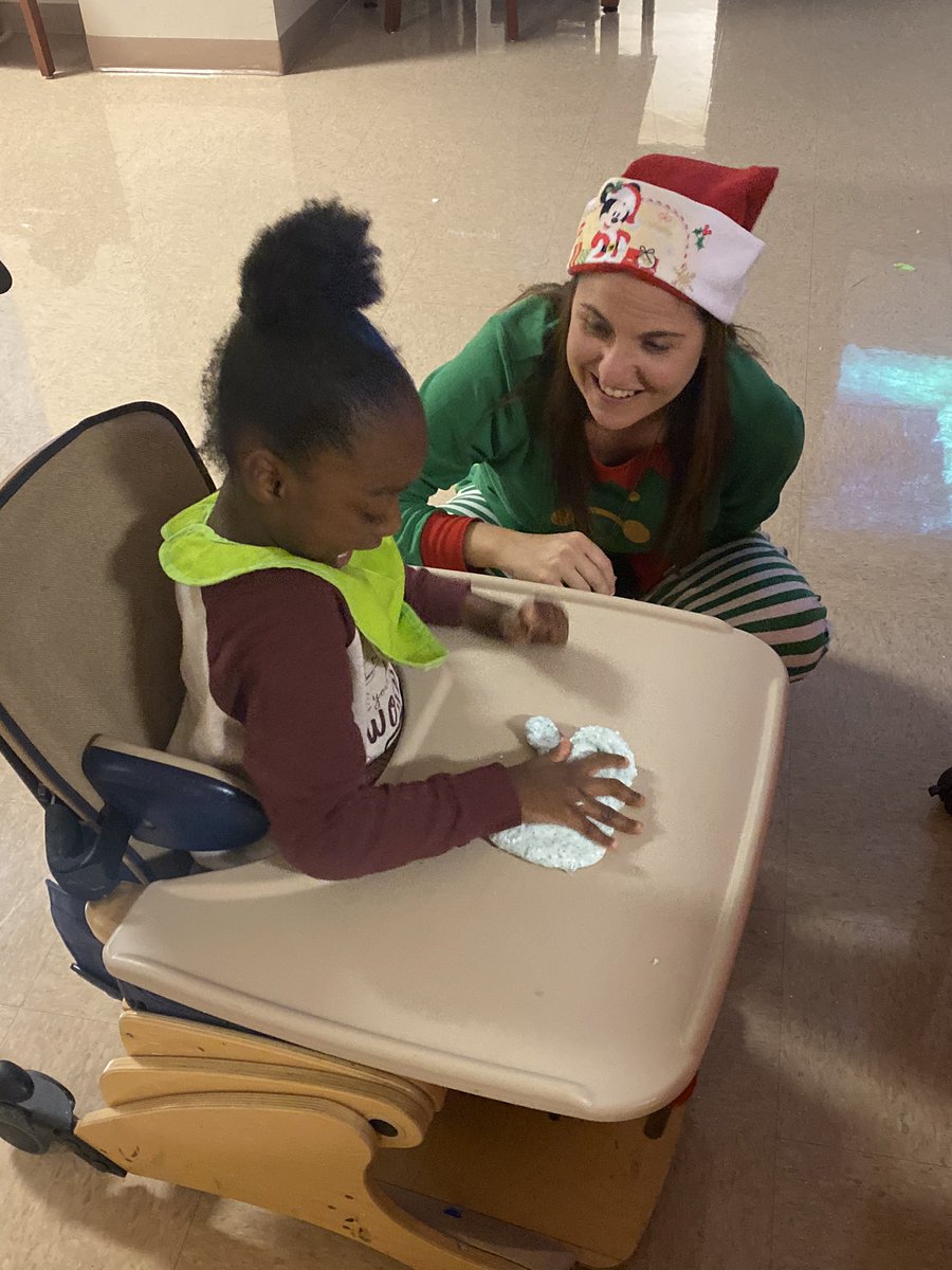 BryanMRussell's tweet photo. I don’t think I’ve ever spent a day at a school that was filled with so much genuine joy. Polar Express Pajama Day at @RoyalPalm_RPS was full of learning, hands-on activities and so many smiles plus a great winter dance! @FdlrsAlpha @mgbongiovi @Dr_Corcoran @SommerPBCSD https://t.co/OeT0e7SHDb