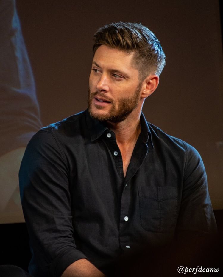 jensenall's tweet photo. 𝘐𝘵'𝘴 𝘵𝘩𝘦 𝘦𝘺𝘦 𝘰𝘧 𝘵𝘩𝘦 𝘵𝘪𝘨𝘦𝘳, 𝘪𝘵'𝘴 𝘵𝘩𝘦 𝘵𝘩𝘳𝘪𝘭𝘭 𝘰𝘧 𝘵𝘩𝘦 𝘧𝘪𝘨𝘩𝘵
𝘙𝘪𝘴𝘪𝘯' 𝘶𝘱 𝘵𝘰 𝘵𝘩𝘦 𝘤𝘩𝘢𝘭𝘭𝘦𝘯𝘨𝘦 𝘰𝘧 𝘰𝘶𝘳 𝘳𝘪𝘷𝘢𝘭
𝘈𝘯𝘥 𝘵𝘩𝘦 𝘭𝘢𝘴𝘵 𝘬𝘯𝘰𝘸𝘯 𝘴𝘶𝘳𝘷𝘪𝘷𝘰𝘳 𝘴𝘵𝘢𝘭𝘬𝘴 𝘩𝘪𝘴 𝘱𝘳𝘦𝘺 𝘪𝘯 𝘵𝘩𝘦 𝘯𝘪𝘨𝘩𝘵. https://t.co/2emc2vjnsv