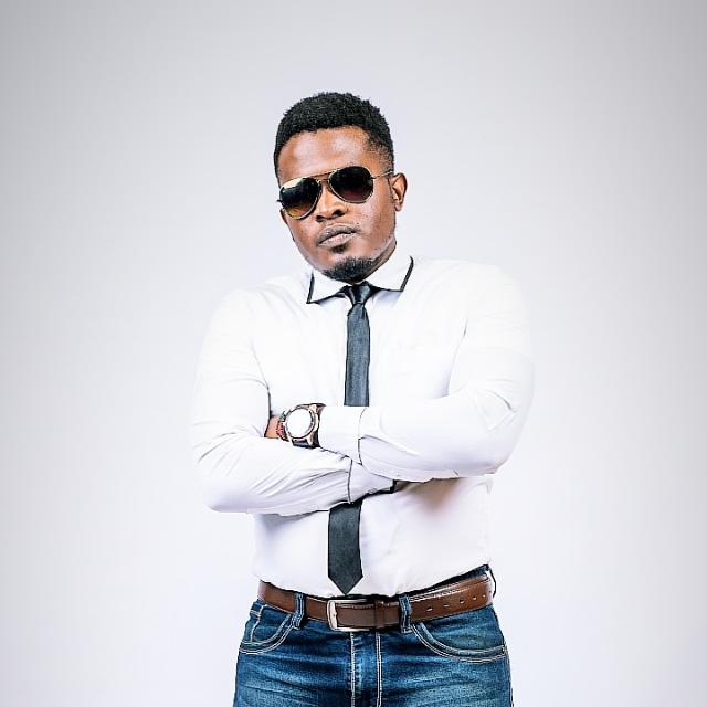 powerfmzimbabwe's tweet photo. Its the Sliq one, #Masirikiwani #WeekendInsomnia with @DJSliqKay https://t.co/hv0OMxEFEz