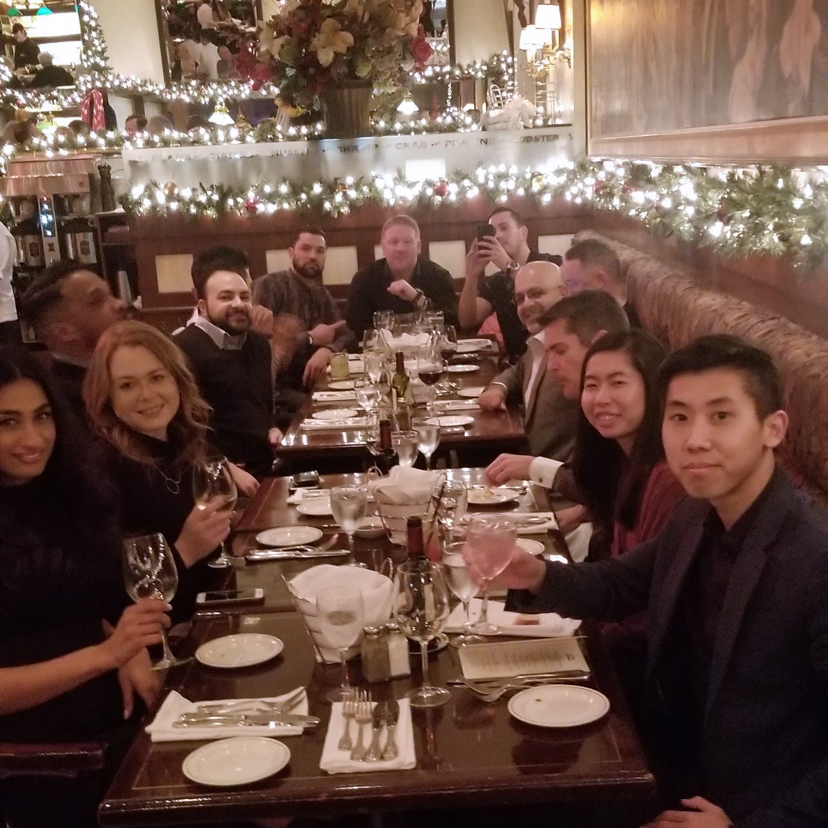 wwcommercial's tweet photo. A celebration for each other's growth and support for one another. Cheers to another amazing year! #williamwrightteam #happyholidays #wrighthere #wrightnow https://t.co/mGmKCJtp2O