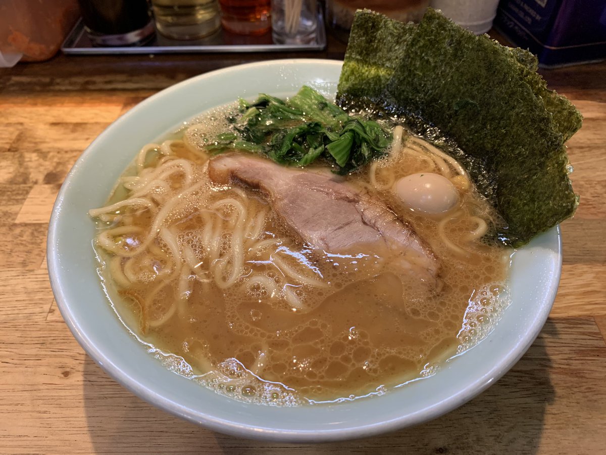まーくん Go To Eat Ramen ラーメン 壱六家 大和店 高座渋谷 ラーメン 並 硬め チャーハン 12 夜 壱系総本山壱六家支店 磯子本店より賑わっている 本店よりデフォで油多め ひと頃の壱六家より濃い醤油ダレ 長多屋製麺で湯切りはテボ
