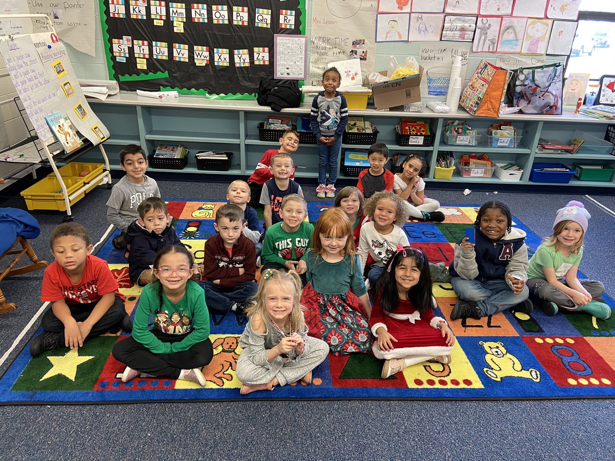 Lyndsey Rindler tweet media