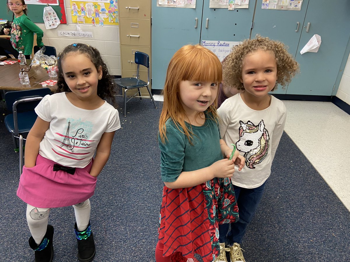 Winter party fun! Huge THANK YOU to the parents that volunteered to help make our celebration so fun ☃️ have a wonderful winter break!!!!