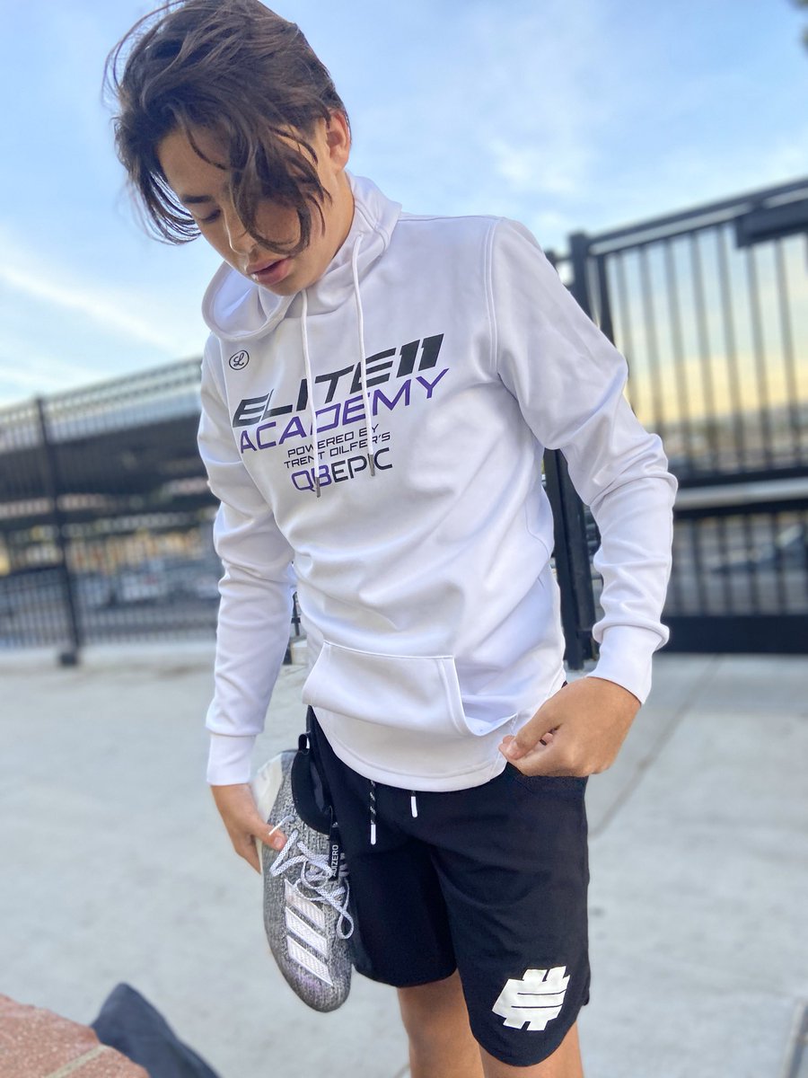 ColeMatsuda1's tweet photo. It’s Go time, I’m ready! #elite11 @Elite11 @DilfersDimes @Stumpf_Brian @PlayBookAthlete @TXHSFOOTBALL @QBHitList @qb2023 https://t.co/Ubz6eevPrI