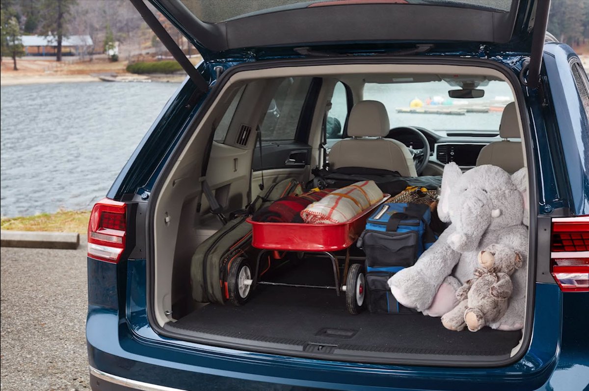 FuccilloVW's tweet photo. With the second and third rows folded down, the Volkswagen Atlas has 96.8 cubic feet of cargo space. You may need more stuff just to take advantage of it! https://t.co/wTVC5SPsZk