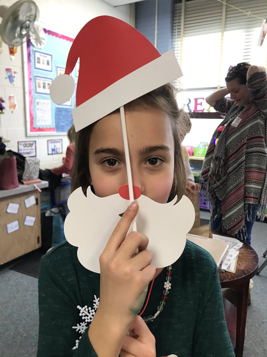 mrslopez_2's tweet photo. Christmas Party fun!! #northpride @starhuskies https://t.co/kWdpQasRbX