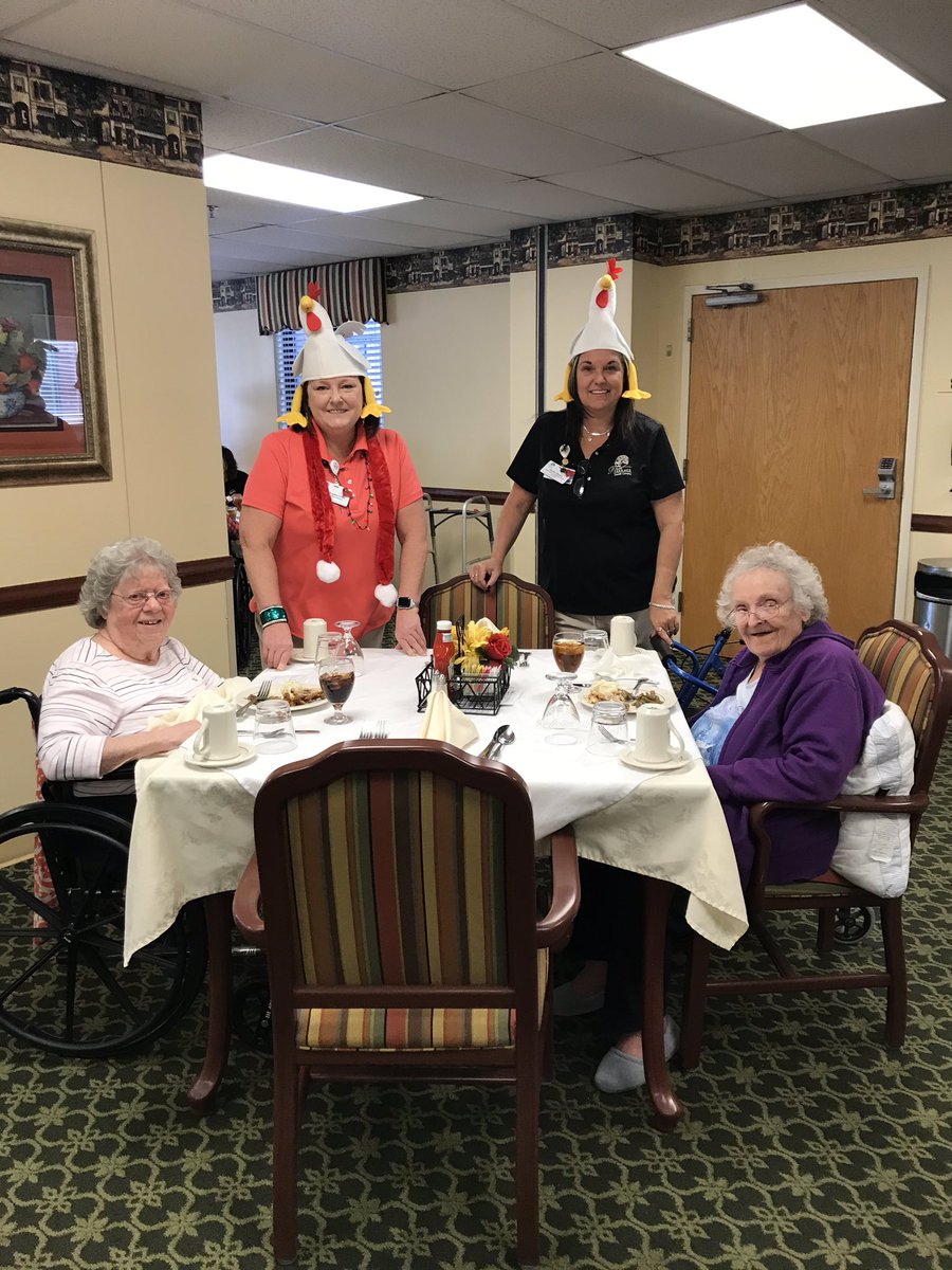 ParkTerraceHC's tweet photo. Did Someone Say Chicken ? Taste Of Town Lee’s Chicken #SKYcloud9 #Tasteoftown #Trilogyfun @TomAlaimo2 @MelissaLarmour @AnnaLadig @KySportsRadio https://t.co/SPgakdHAbc