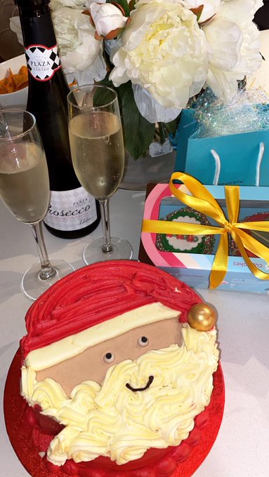 Cutest girlie movie night with my bishy!!! https://t.co/DOz59pxM7Q<a href="/tag/saudi"class="tags"><span>#saudi</span></a><a href="/tag/joshuaruiz2"class="tags"><span>#joshuaruiz2</span></a><a href="/tag/matchroomboxing"class="tags"><span>#matchroomboxing</span></a>