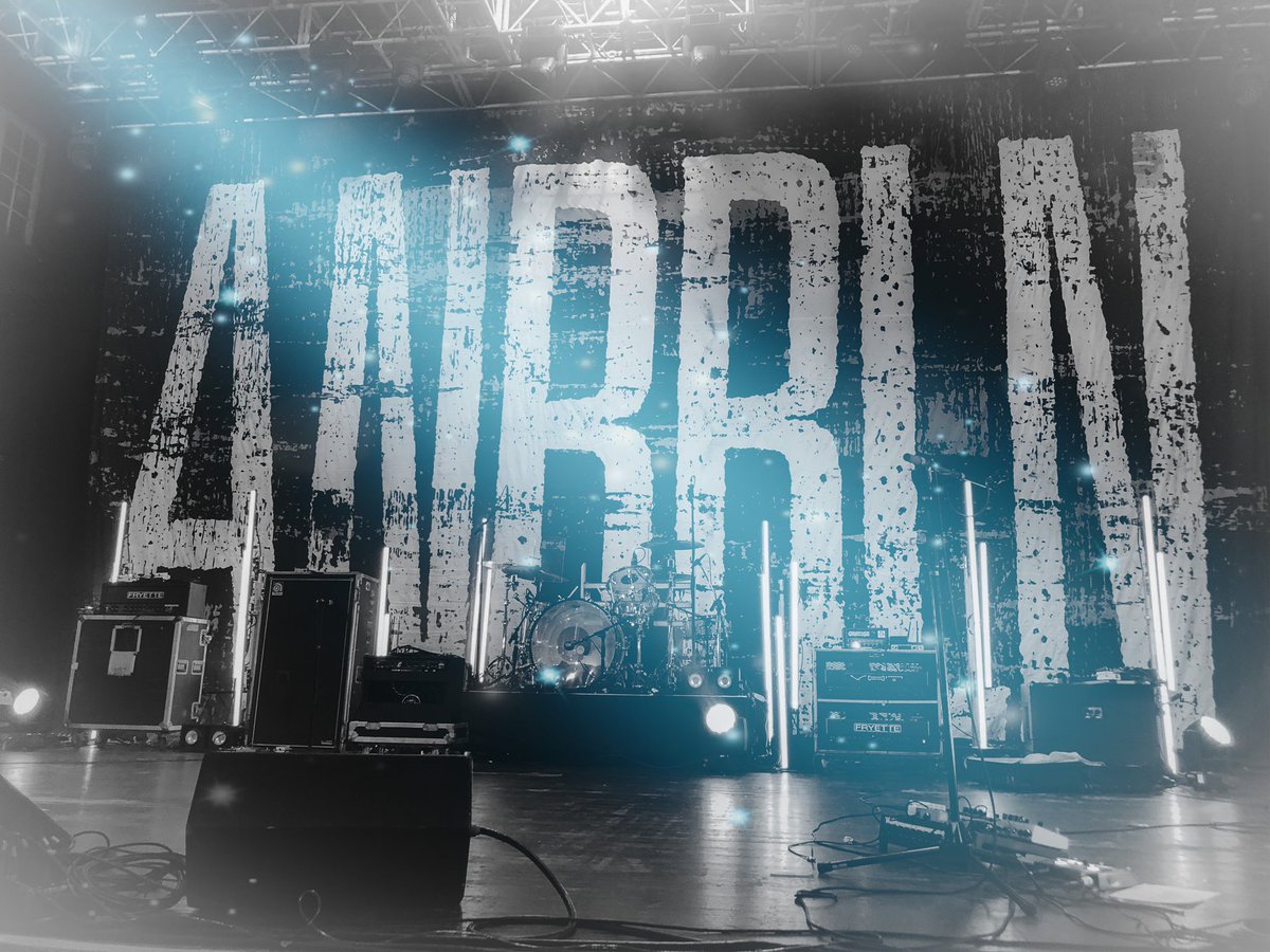 AnelasTweets's tweet photo. #Forever 🤞🏻  @anberlin at the @HOBOrlando 🖤🎤🤘🏻 @christianmusic @Manberlin @DexThirty6 @JosephMilligan @Nobladesnobows https://t.co/1pA4ENJppz